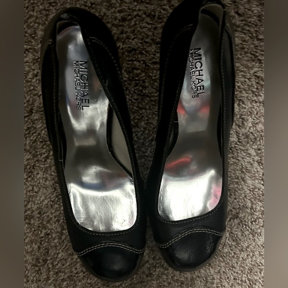 Black Michael Kors heels - Picture 1 of 7